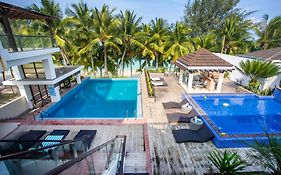 Crown Regency Beach Resort